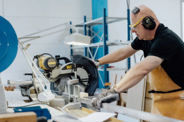 Svenssons i Tenhult expert på beslag